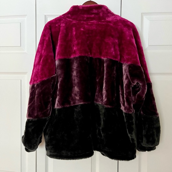 NWOT UGG Elania Faux Fur Jacket - Medium - Picture 7 of 9